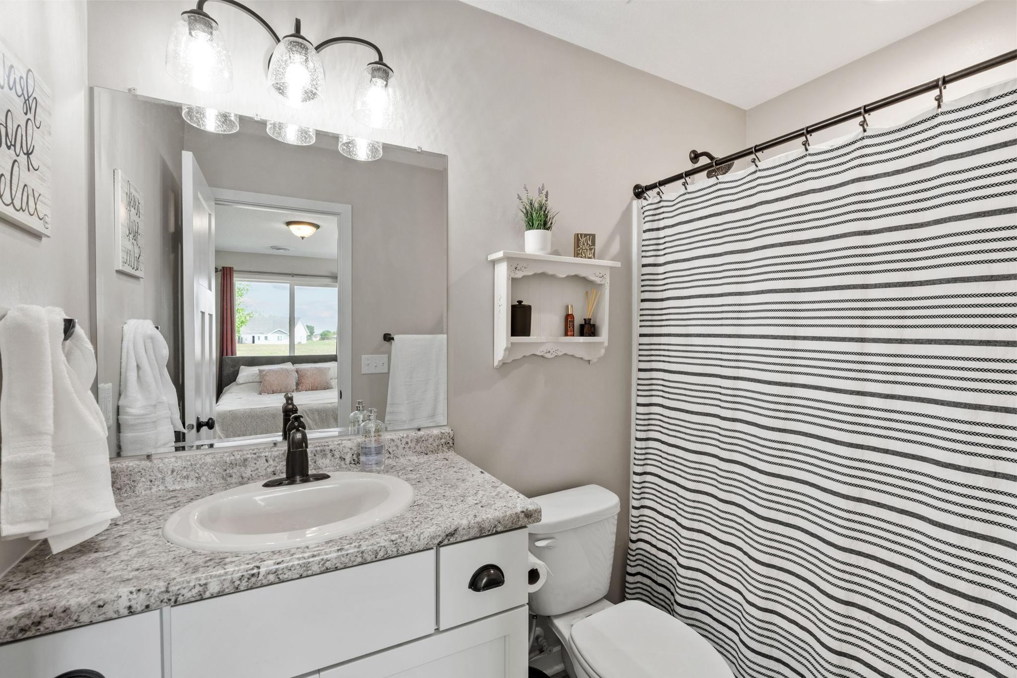 25-web-or-mls-882 Geneva Rd-25.jpg