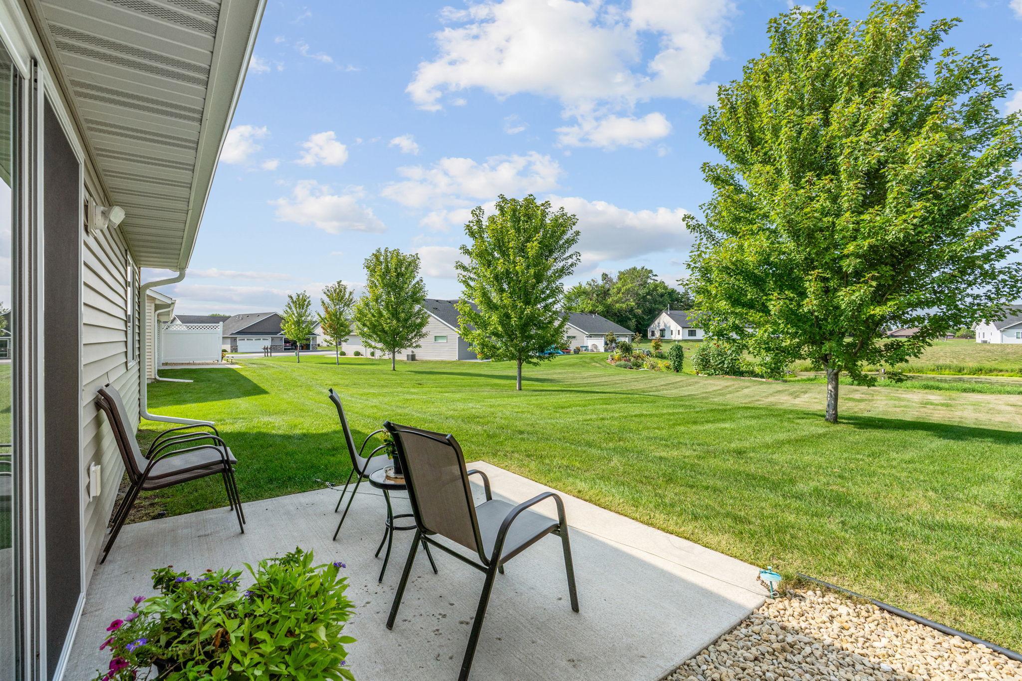8-web-or-mls-882 Geneva Rd-8.jpg