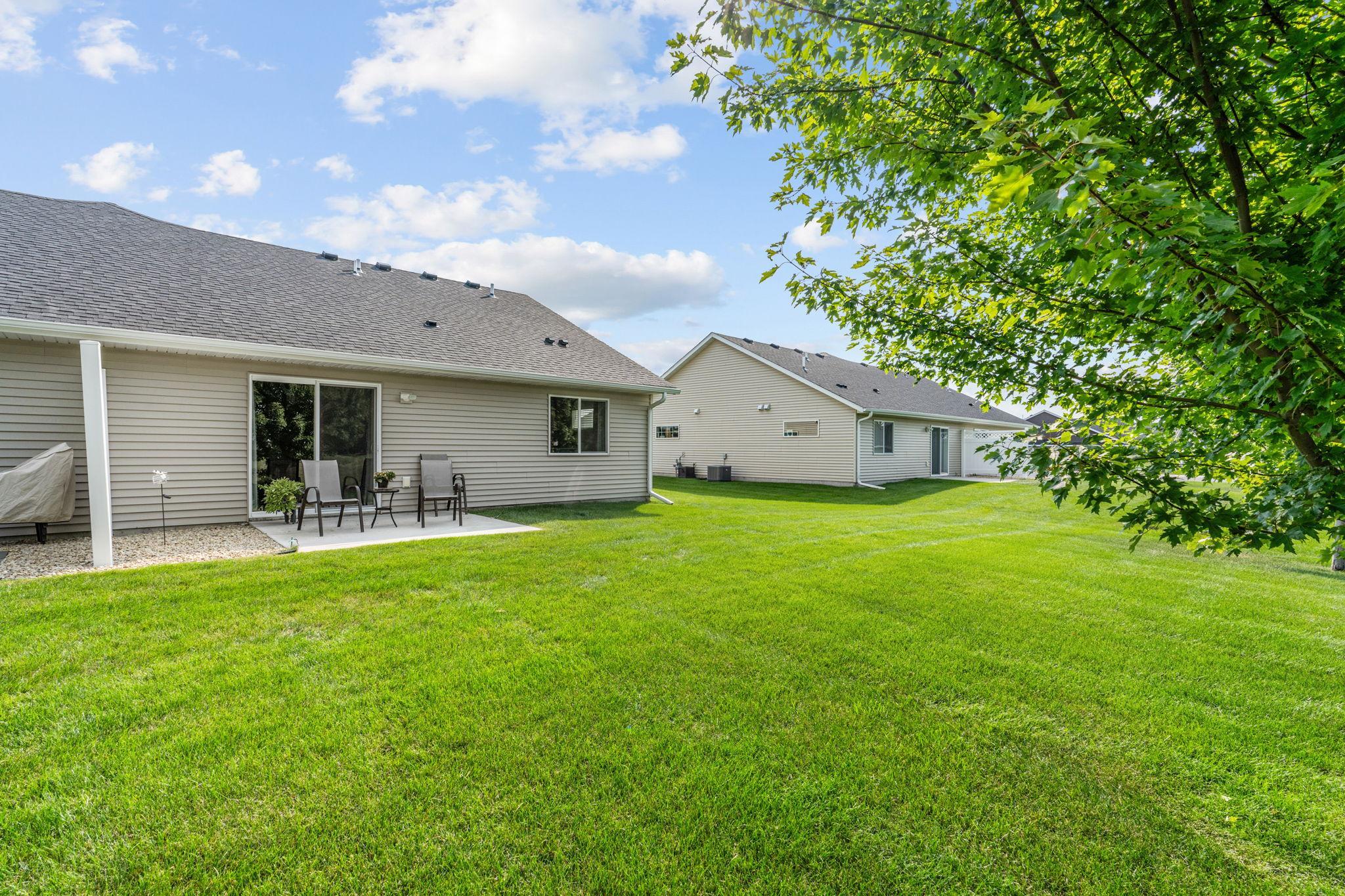 9-web-or-mls-882 Geneva Rd-9.jpg