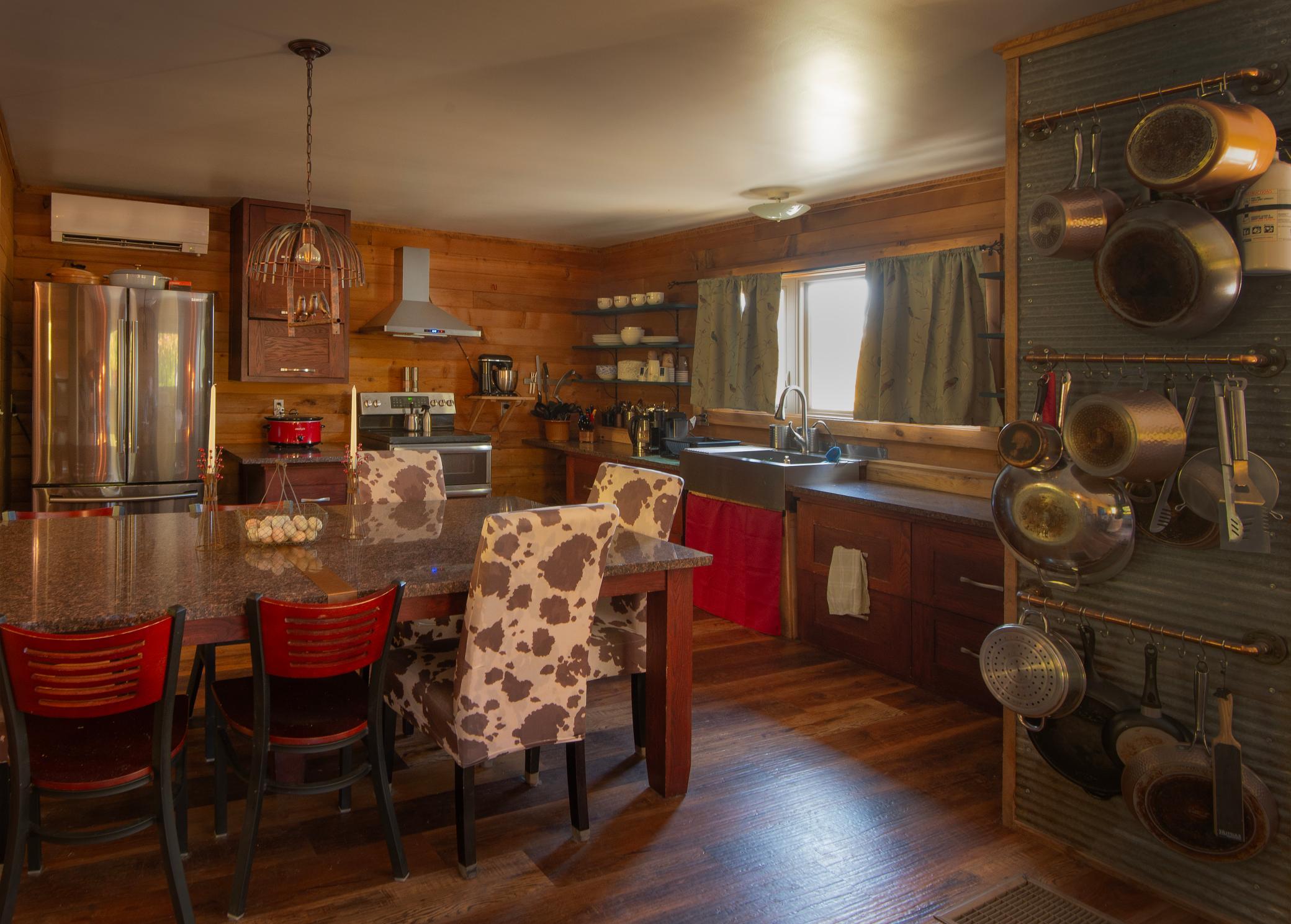 KITCHEN 1 copy.jpg