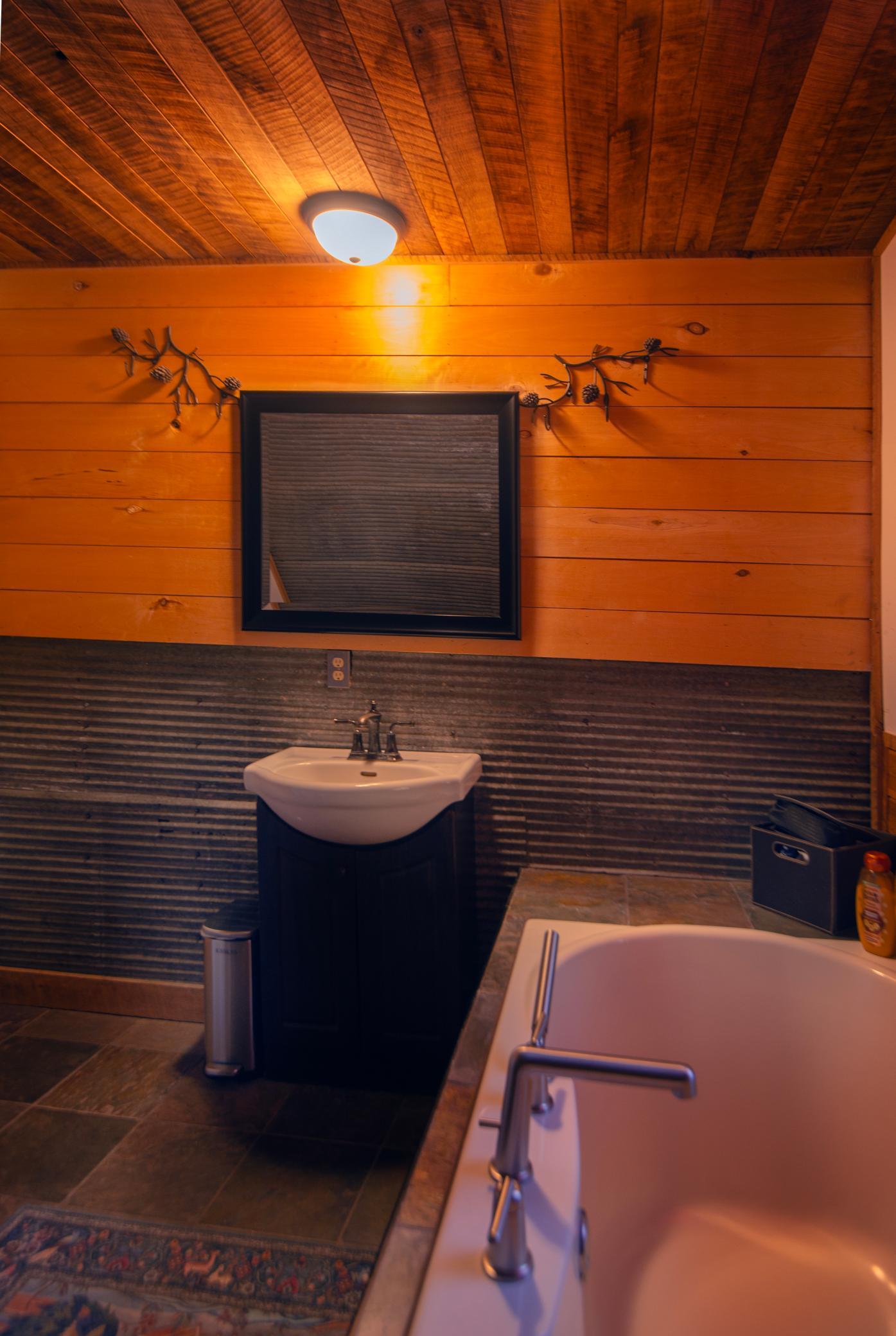 BATHROOM 2