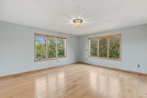 5402 102nd Trail N, Brooklyn Park, MN 55443