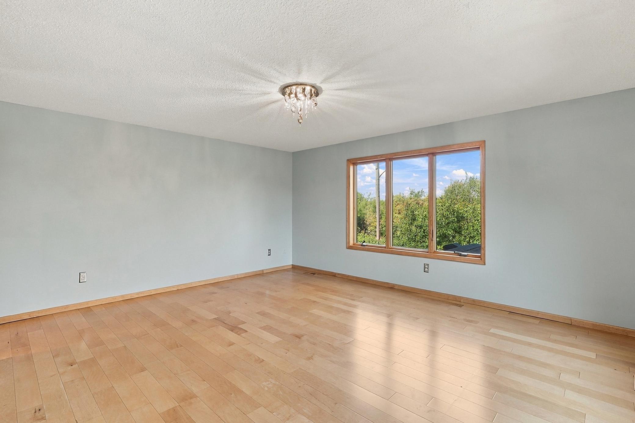 29 Primary Bedroom