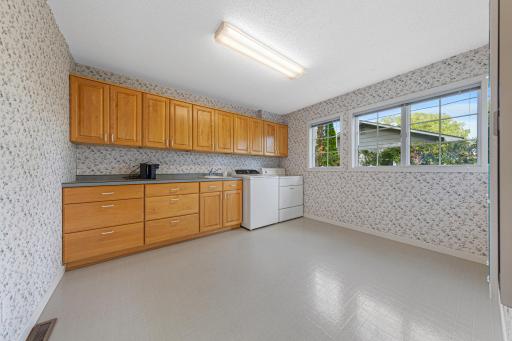 713 Highland Avenue, Northfield, MN 55057