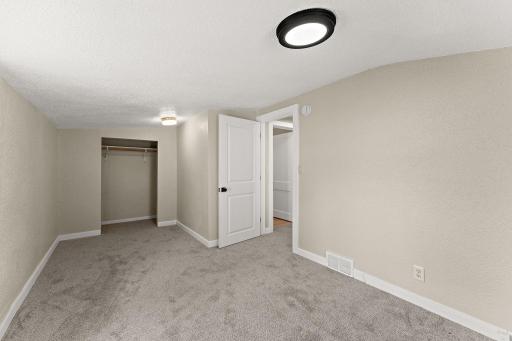 244 Dale Street E, South Saint Paul, MN 55075