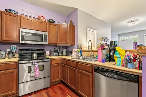 5652 Winnetka Avenue N, New Hope, MN 55428