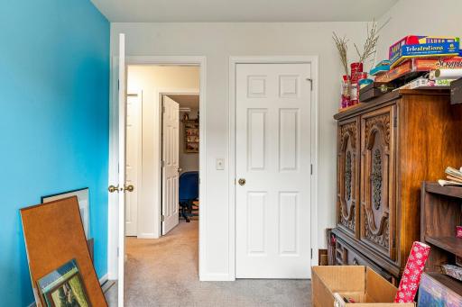 5652 Winnetka Avenue N, New Hope, MN 55428