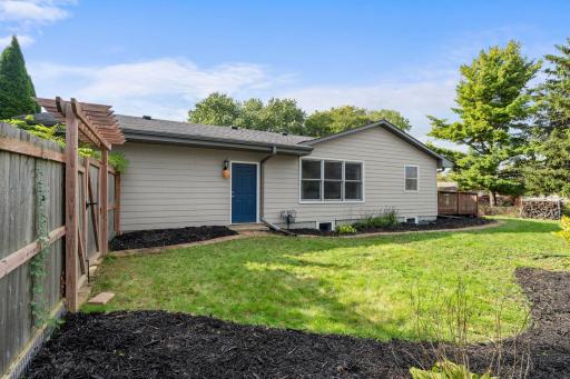 8700 40th Avenue N, New Hope, MN 55427
