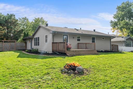 8700 40th Avenue N, New Hope, MN 55427