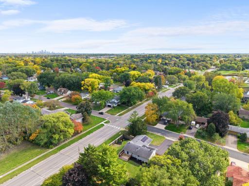 8700 40th Avenue N, New Hope, MN 55427