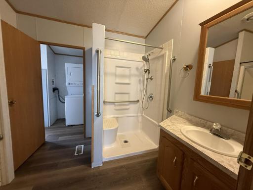 210 Margaret Avenue, Lakefield, MN 56150