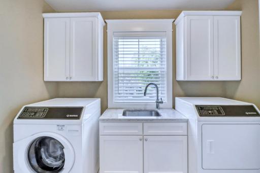 910 8th Street S, Fargo, ND 58103
