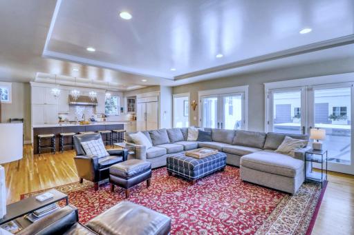 910 8th Street S, Fargo, ND 58103