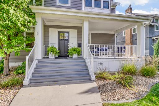 910 8th Street S, Fargo, ND 58103