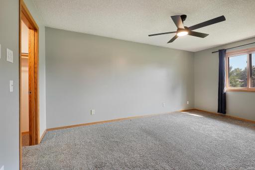 11139 Edgewood Circle N, Champlin, MN 55316