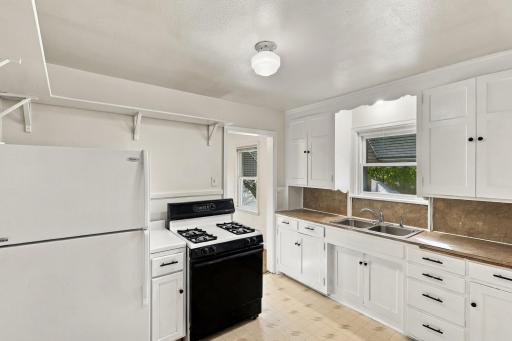 1049 Gorman Avenue, Saint Paul, MN 55118