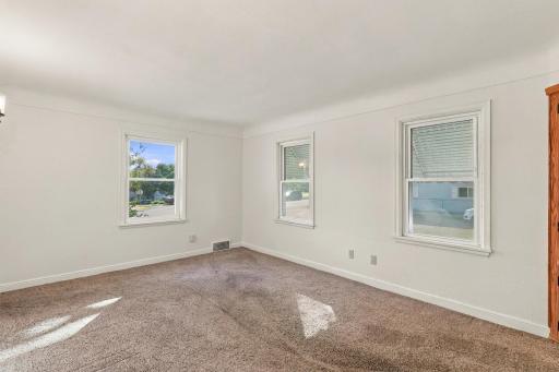 1049 Gorman Avenue, Saint Paul, MN 55118