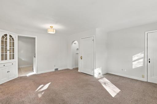 1049 Gorman Avenue, Saint Paul, MN 55118