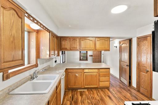 1049 Gorman Avenue, Saint Paul, MN 55118