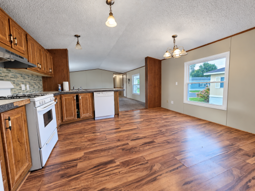 1313 104th Way NE, Blaine, MN 55434