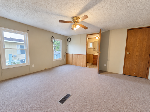 1313 104th Way NE, Blaine, MN 55434