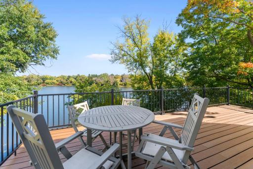 140 N Main Street, Center City, MN 55012