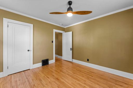 140 N Main Street, Center City, MN 55012