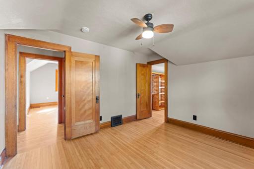 140 N Main Street, Center City, MN 55012