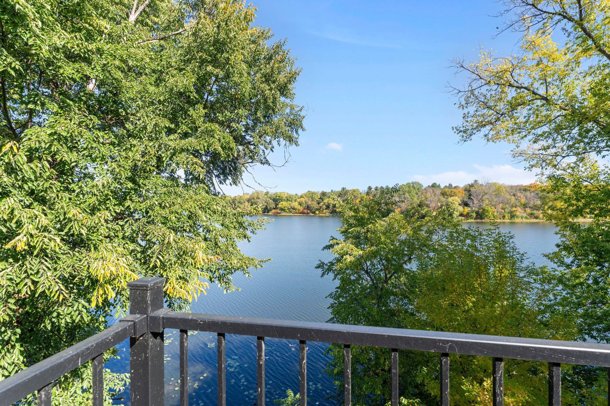 Gorgeous lake views!