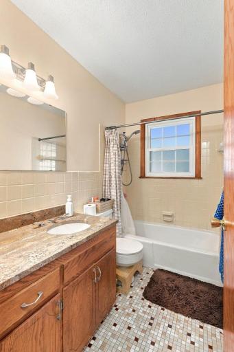 3950 7th Avenue, Anoka, MN 55303