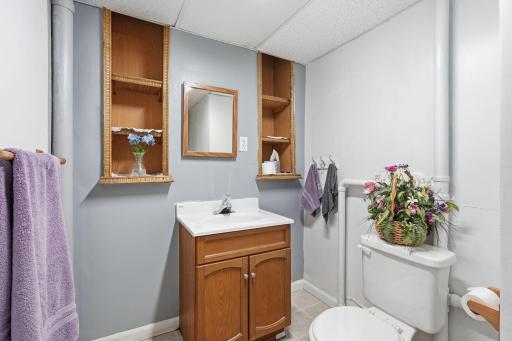 1741 Ames Place, Saint Paul, MN 55106