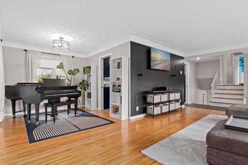 5024 W 70th Street, Edina, MN 55439