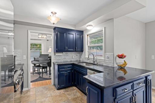 5024 W 70th Street, Edina, MN 55439