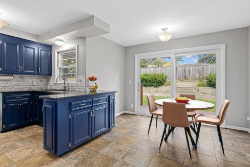 5024 W 70th Street, Edina, MN 55439