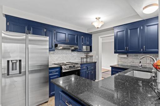 5024 W 70th Street, Edina, MN 55439