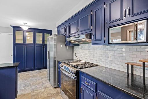 5024 W 70th Street, Edina, MN 55439