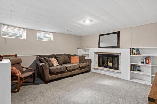 5024 W 70th Street, Edina, MN 55439