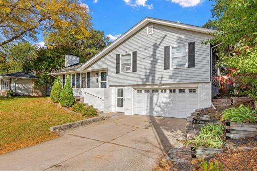 5024 W 70th Street, Edina, MN 55439
