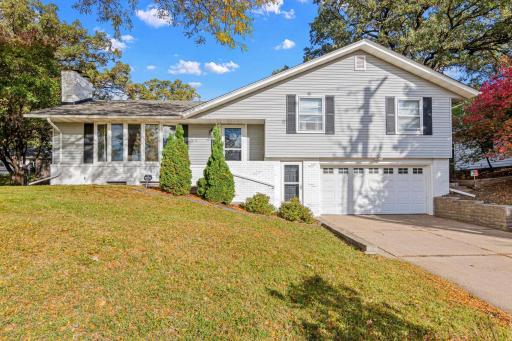 5024 W 70th Street, Edina, MN 55439