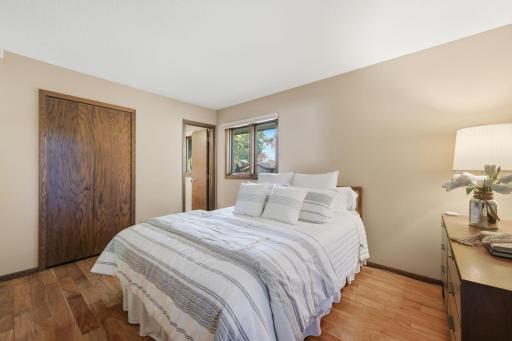 4664 Hillsboro Avenue N, New Hope, MN 55428