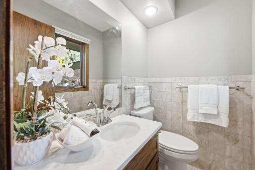 4664 Hillsboro Avenue N, New Hope, MN 55428