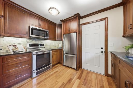 4664 Hillsboro Avenue N, New Hope, MN 55428