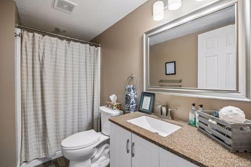 8860 Everest Lane N, Maple Grove, MN 55311