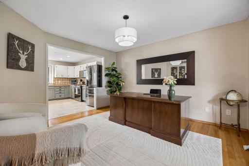 8860 Everest Lane N, Maple Grove, MN 55311