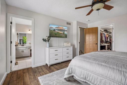 8860 Everest Lane N, Maple Grove, MN 55311
