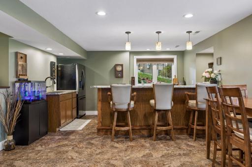 8860 Everest Lane N, Maple Grove, MN 55311