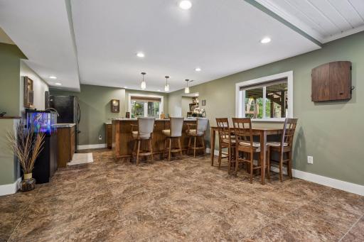 8860 Everest Lane N, Maple Grove, MN 55311