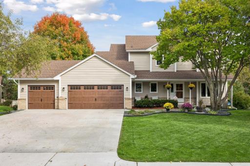 8860 Everest Lane N, Maple Grove, MN 55311
