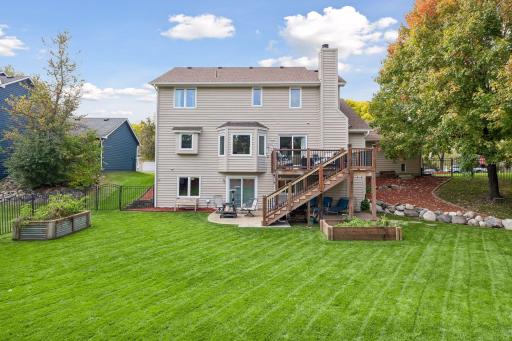 8860 Everest Lane N, Maple Grove, MN 55311