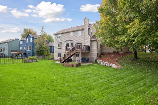 8860 Everest Lane N, Maple Grove, MN 55311